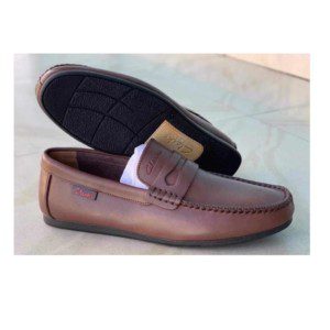 Clarks leather brown loafer