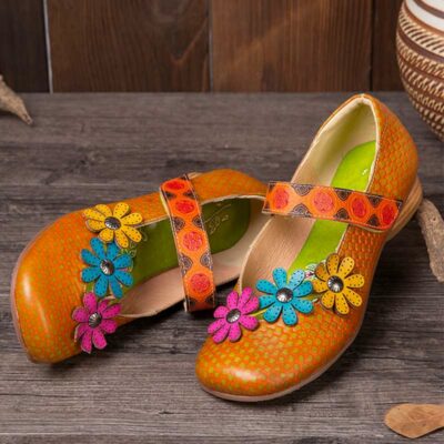 SOCOFY New Women Flowers Decor Flat Shoes Dot Printed Cowhide Leather Retro Ankle Strap Hook Loop