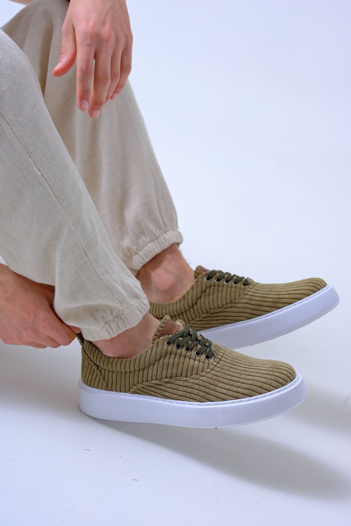 Chekich Men's Shoes Khaki Color Lace-Up Closure Knit Fabric Material Stitched Sole Flexible Lightweight Casual Sneakers CH173 BT