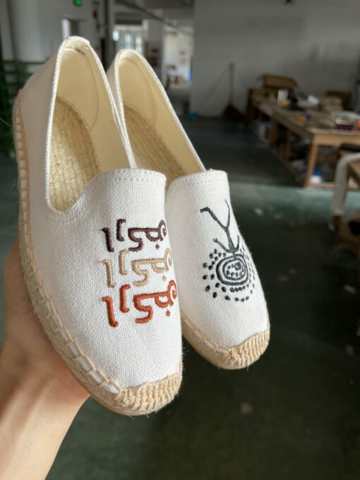 Personality fashion new style flat shoes Personality embroidery non slip women s flat espadrilles  rotated