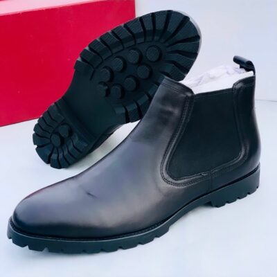 Low Chunk Sole Black Round Toe Chelsea Boot